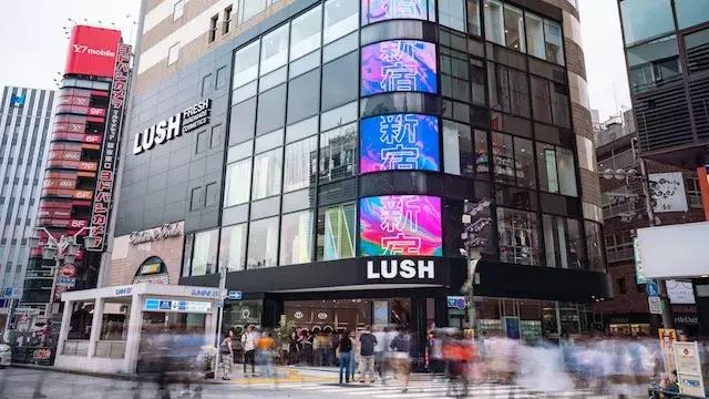 prada伦敦,prada郑州开店