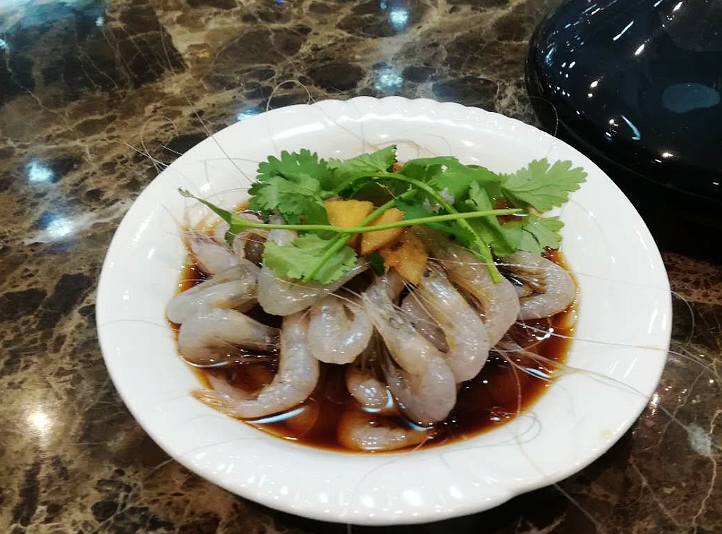 朋友生日请吃饭还得大家平摊买单,朋友生日请吃宴席