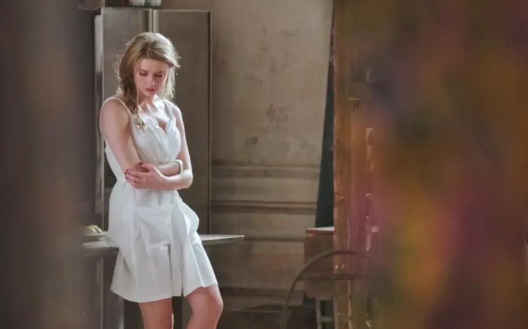 删减42分钟才上映,这部冷门片既香艳又惊艳