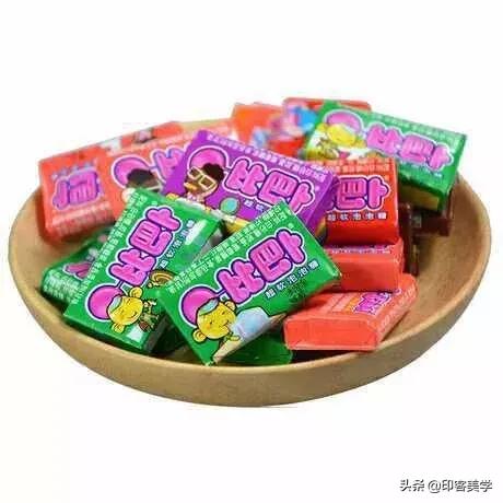 哪吒还是小丸子，魔法士还是牛奶糖，大陆和台湾童年有何不同？