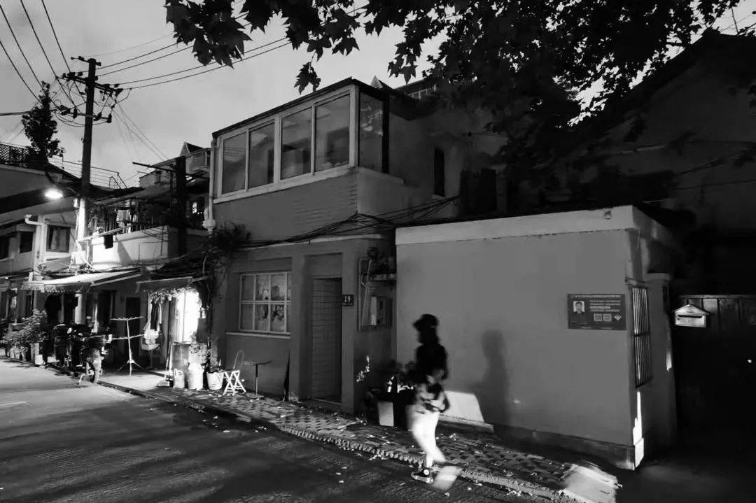 4个好友买了联排别墅,四个朋友改造上海出租房