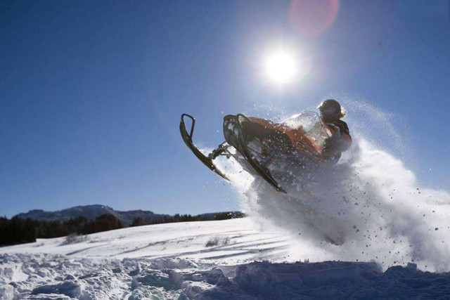 北京滑雪温泉住宿一体,北京滑雪攻略旅游路线推荐
