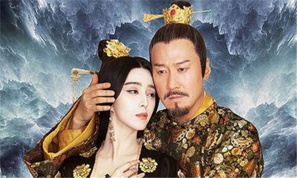 唐玄宗亲自为儿子穿黄袍加尊号，为何还被赶入太极宫孤独愤恨辞世