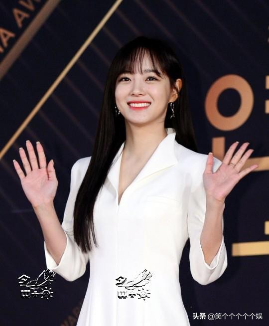 极强女子足球队！从金赛纶吴夏荣金世正到twice，与男队无关