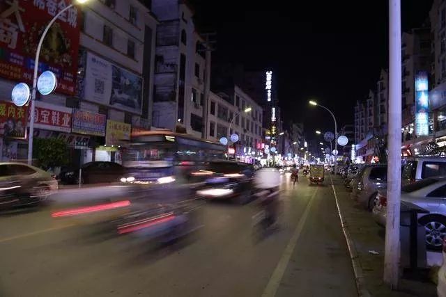 工资4000每个月还贷4000,工资4000每月还贷3000压力大吗