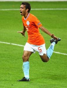 荷兰队历史十大巨星,荷兰队球星排行榜