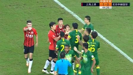 国安上港黄牌,国安输上港冤不冤是裁判害得吗