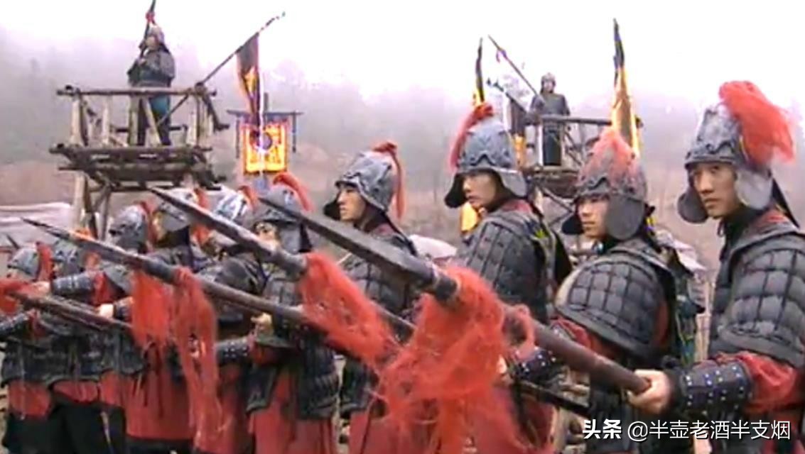 宋军的神臂弓和三弓床弩,比秦汉强弓硬弩,好像是缺了一种东西?