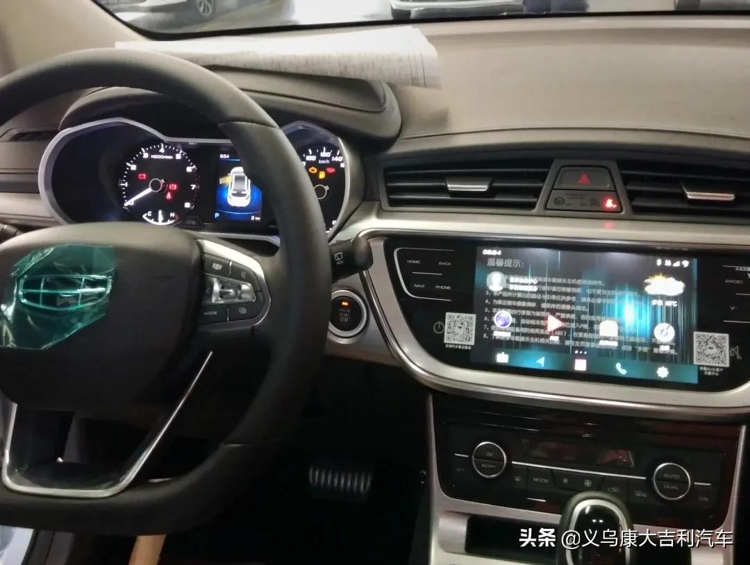 点烟器usb接口怎么拔出来,车上的点烟器插口和12v插口