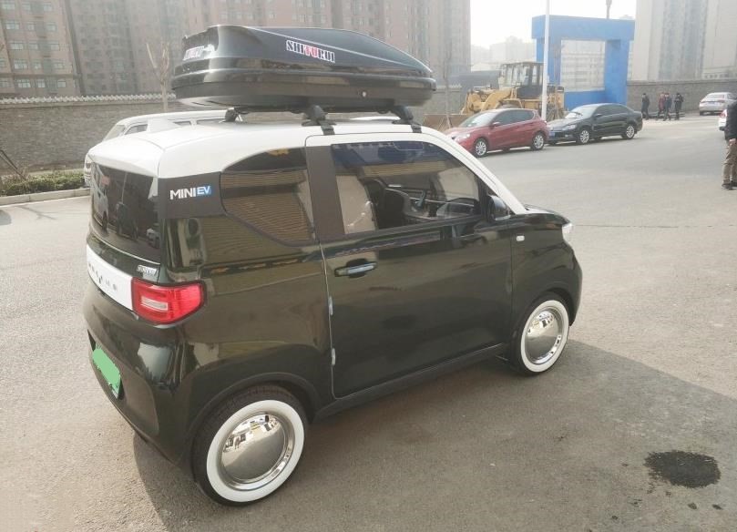 买车3万多，潮改1万多，这样的宏光MINI比3系更拉风？