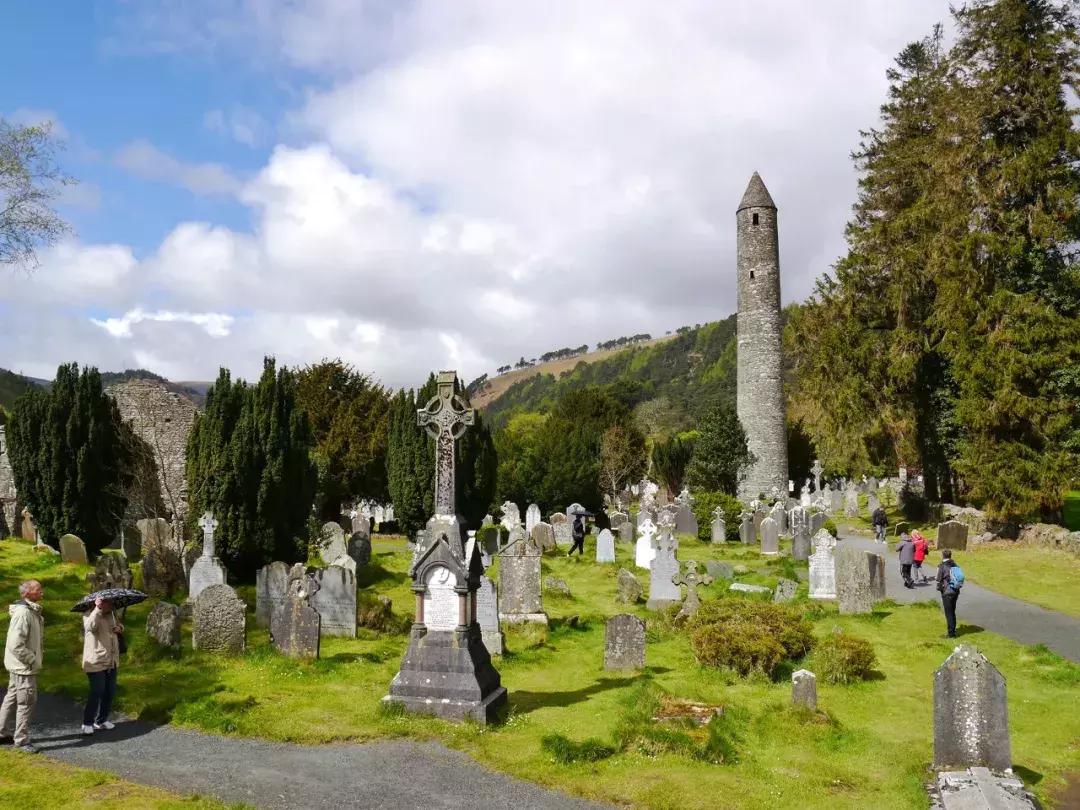 世界上唯一不允许结婚的国家,世界唯一一个不可以离婚的国家