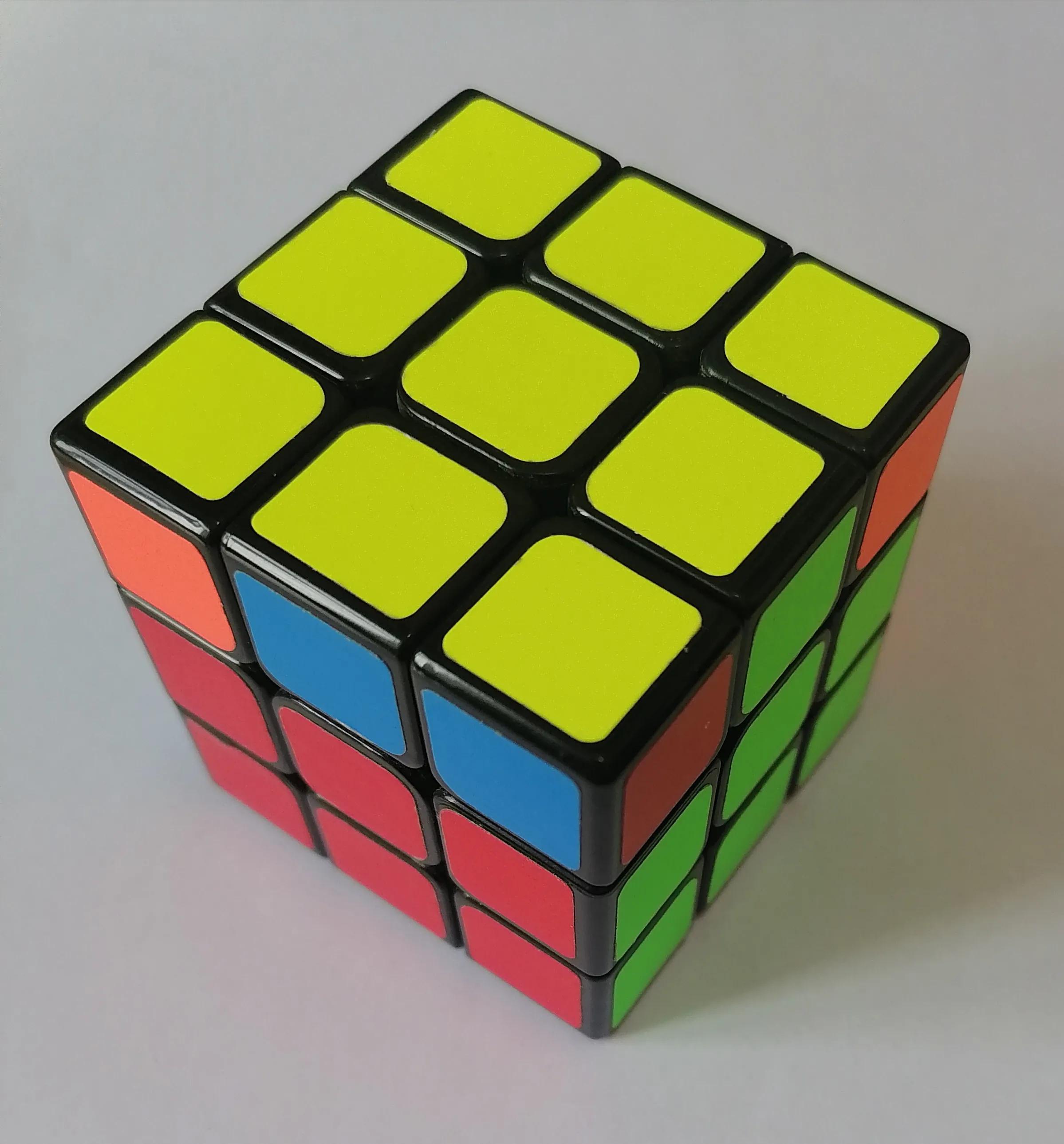 三阶魔方第一层复原最详细步骤,立方体魔方还原方法最简单