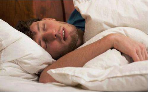 女朋友睡不着怎么能帮她快速入睡,女朋友睡不着觉怎么办最有效