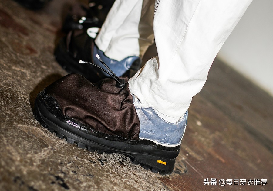 当“多元化”的球鞋，融入到生活时尚中，单一风格早已成为过去