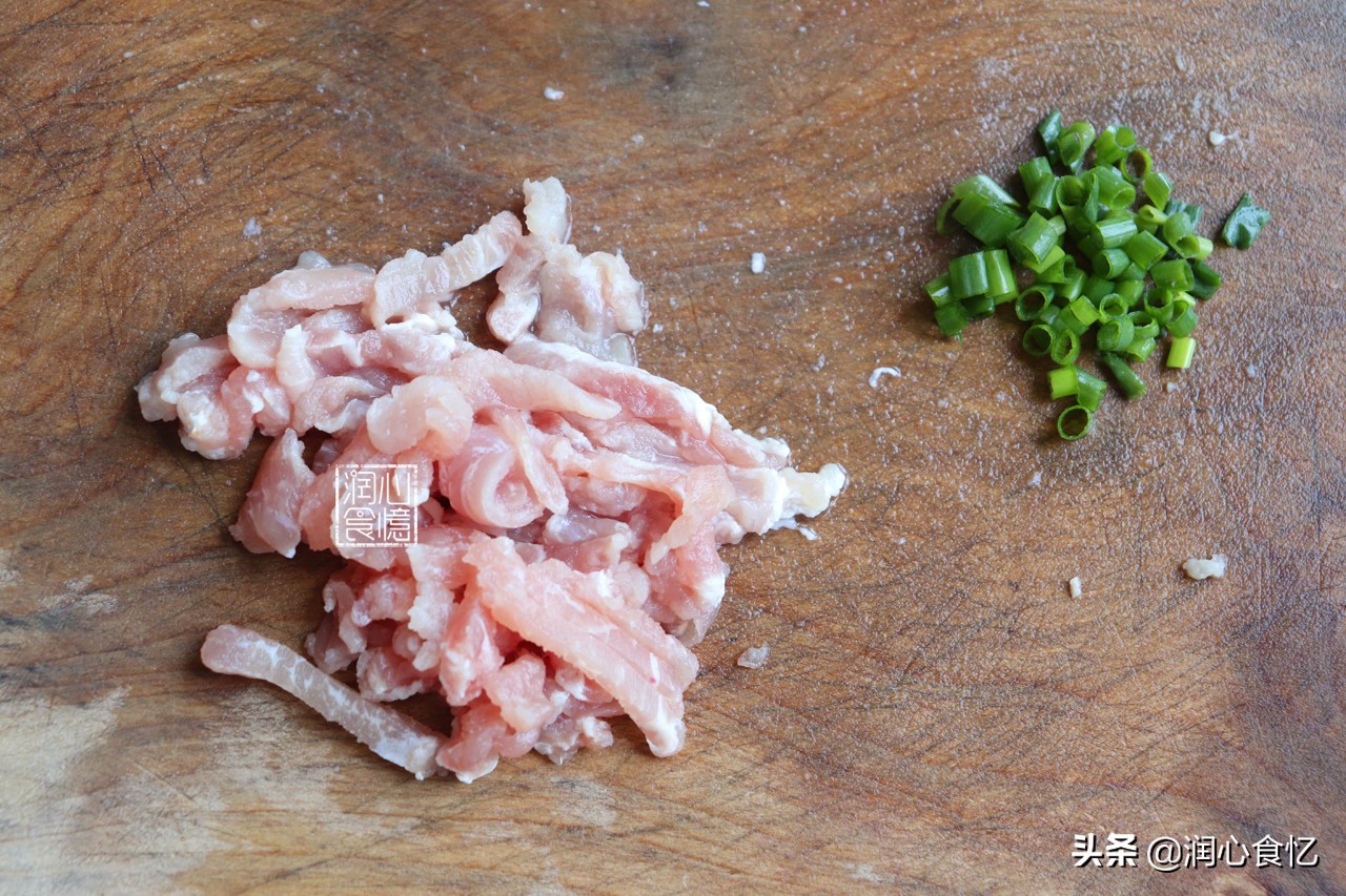 “大陆人吃不起榨菜”，我奢侈一回，用涪陵榨菜做道荤汤，羡慕吧