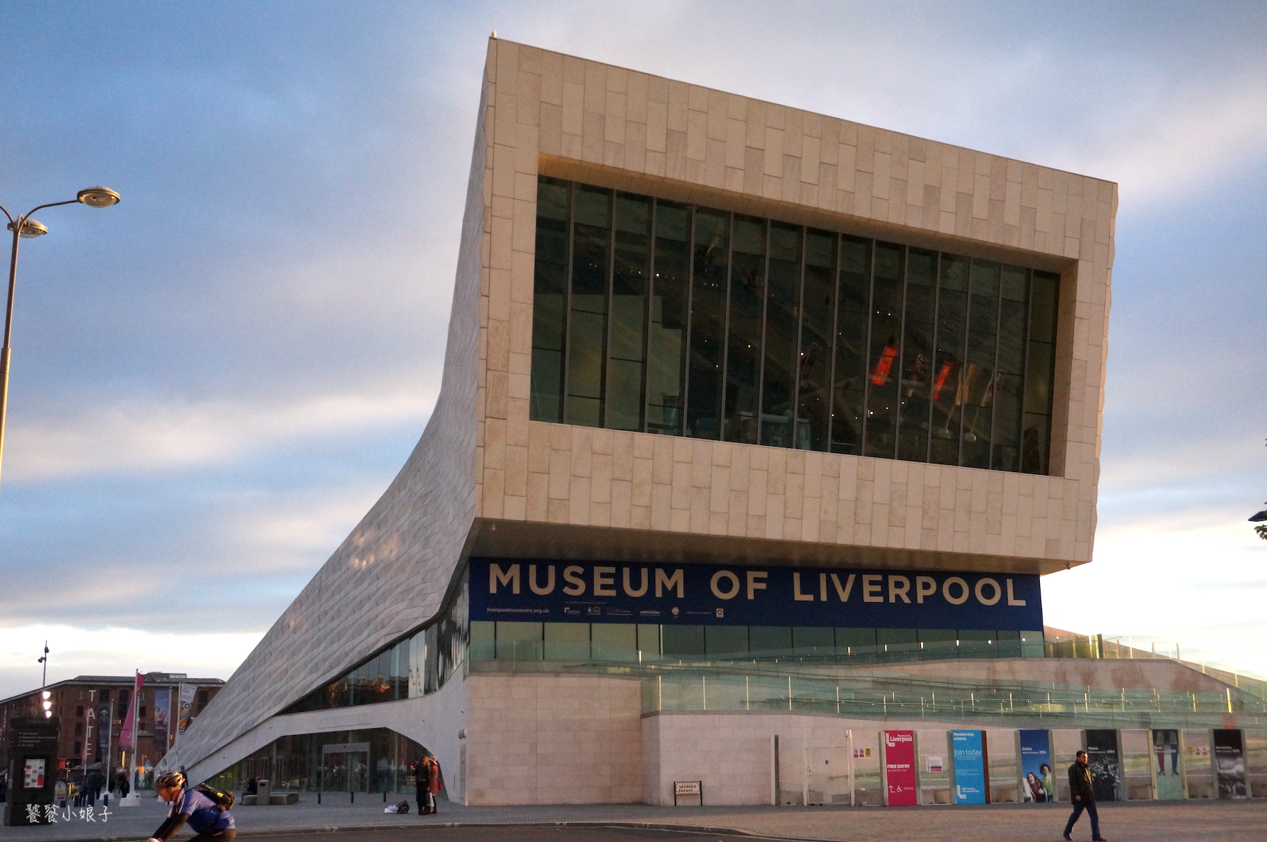 利物浦队徽上是什么鸟,利物浦队徽是什么鸟