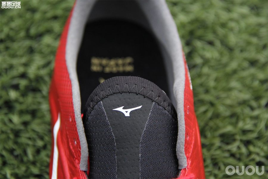 nike足球鞋全线测评,popa足球鞋实战测评