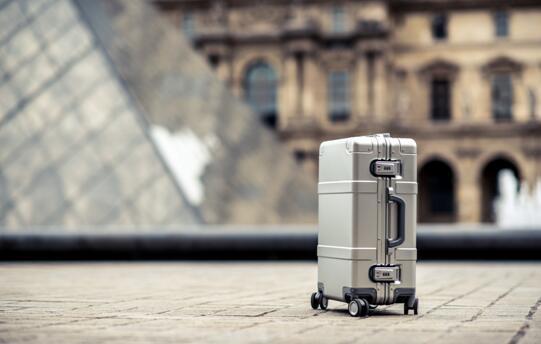 旅行箱买铝框还是pc,旅行箱abs好还是铝合金好