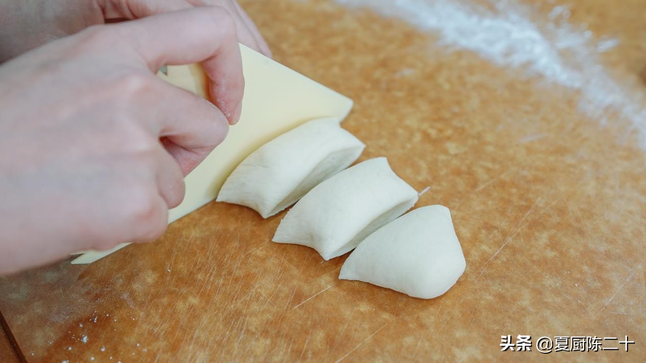 一口一个包子皮,一口一个爆汁生煎包