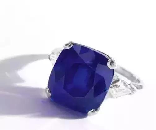 女性适合收藏什么珠宝,女性必备的10件珠宝