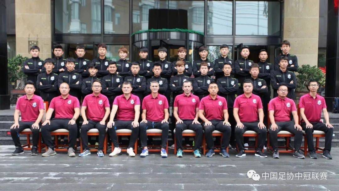 涓啝闃熷憳骞磋柂,涓啝鑱旇禌鐞冨憳钖祫