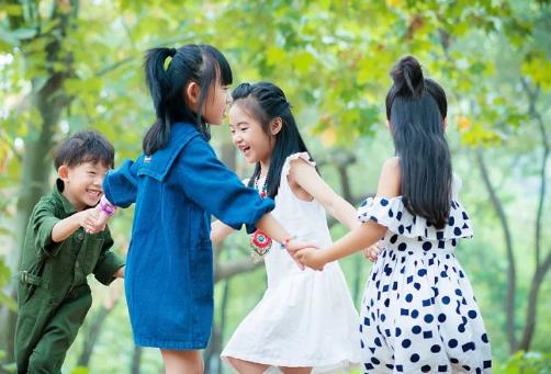 孩子越长越丑是什么原因,小孩越长越丑了怎么办