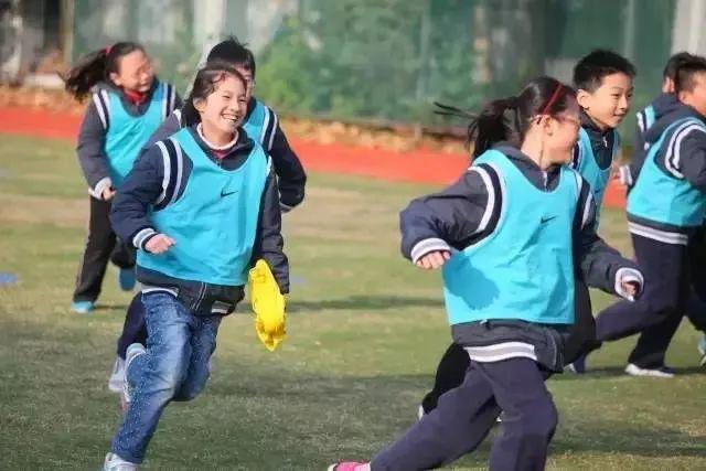 小学生倒数第一试卷走红新闻内容,学渣倒数第一试卷走红