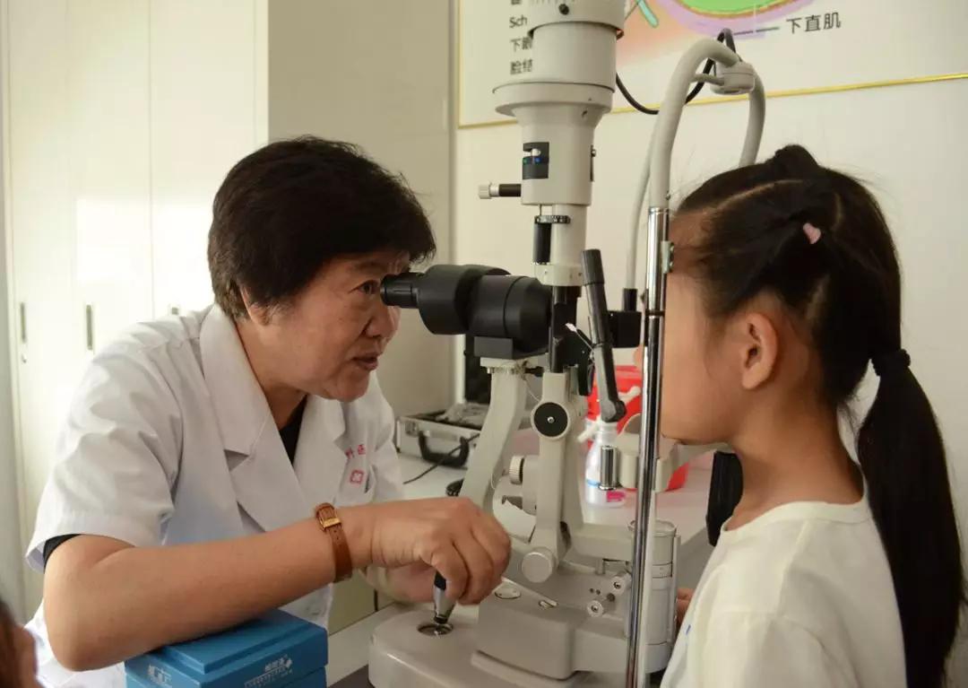 邓如芝眼科专家,邓如芝医生