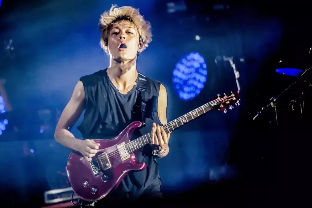 他们号称‘日版*月天五**‘人气爆棚曾吸引艾薇儿合作你听过吗？