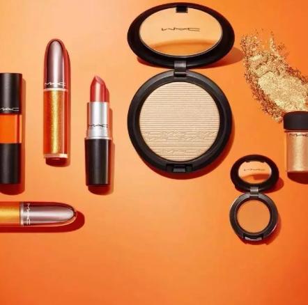 ladygaga也出彩妆了买还是不买,ladygaga的彩妆