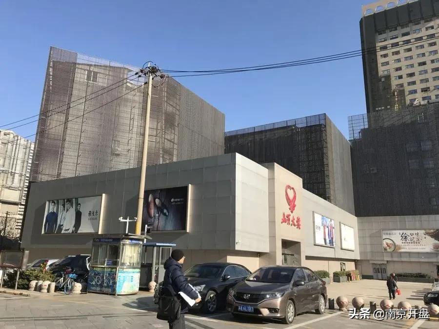 凉凉!南京顶流商场亏本抛售,竟无人接盘