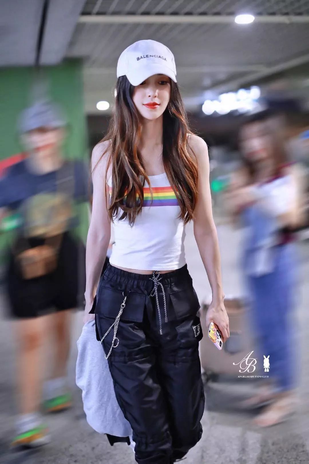 baby大秀事业线肋骨尽显瘦脱相,baby瘦胸前肋骨