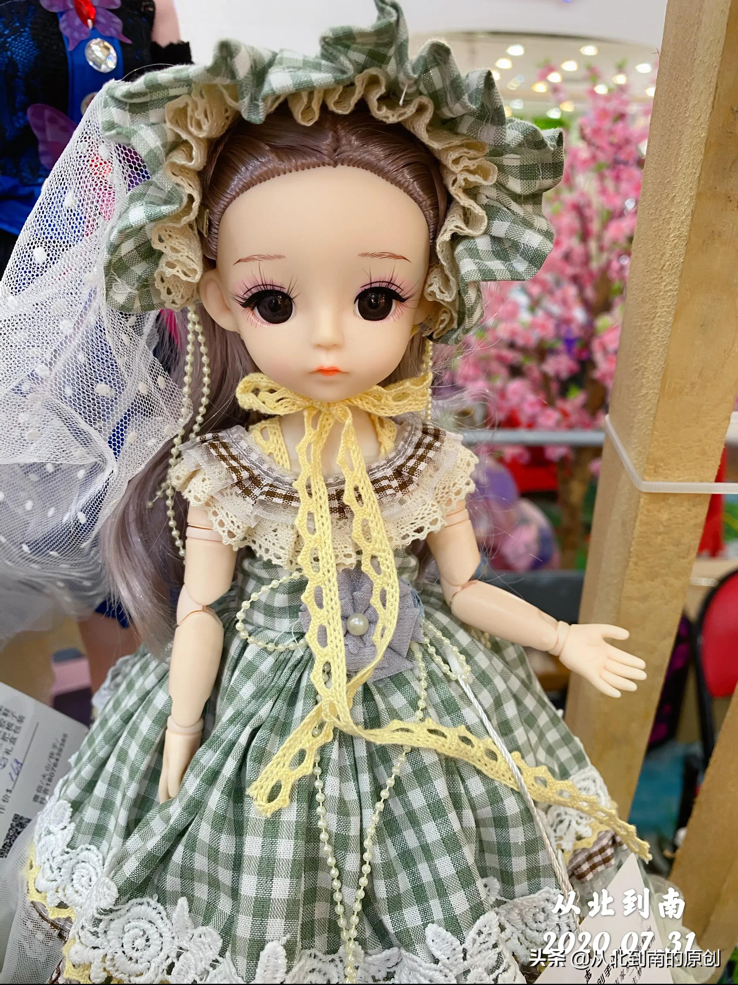 亲自动手做衣服,自己做的手工衣服穿上还真好看呢