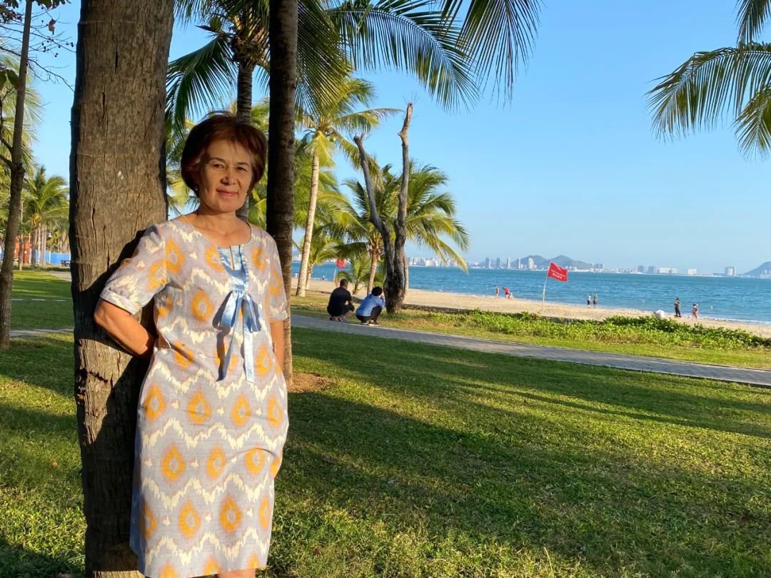 *疆新**欢喜老年公寓创始人热孜亚：她用爱为老人心中照进一束光