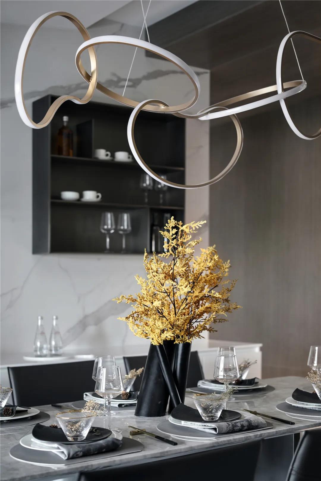 太谷形上|郑州荣盛华府：雅奢之境，退让出生活的诗意