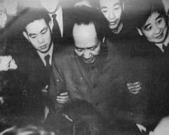 李银桥:跟随毛主席15年的警卫员,离开赴职时,毛主席掉了眼泪