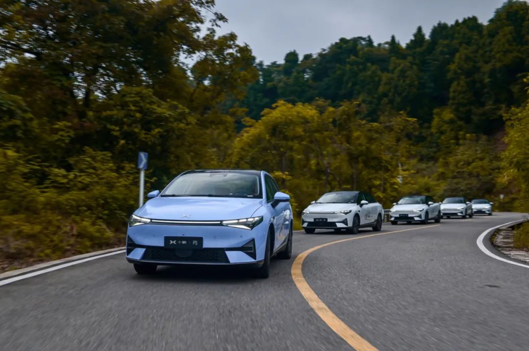 小鹏p5入门版迎宾座椅,小鹏p5标准版怎么调整主驾驶座椅