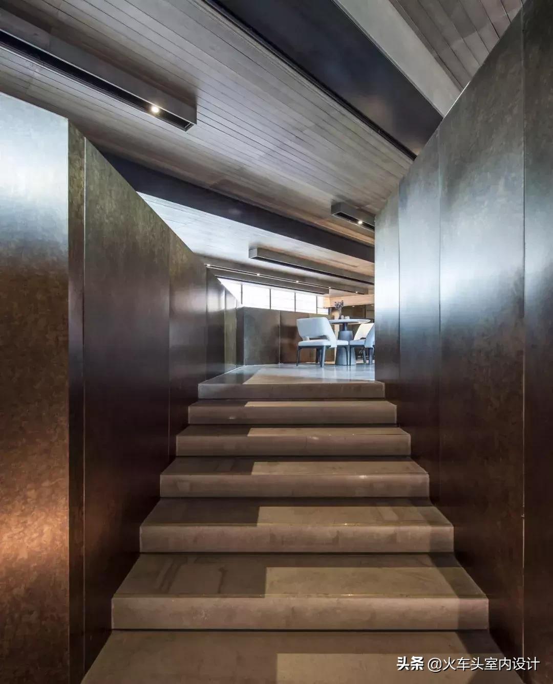 仿古夯土墙效果图大全,现代夯土墙建造的别墅