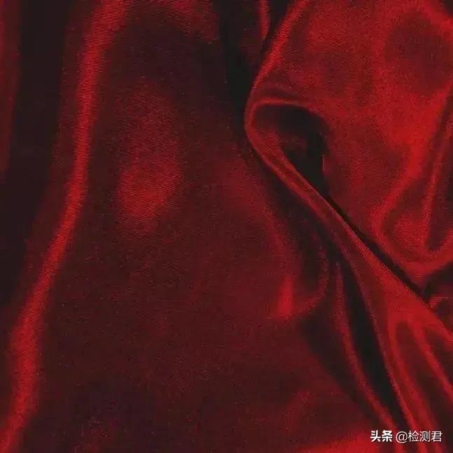 快收藏：双面呢、摇粒绒、丝绒、灯芯绒...秋冬流行面料知识解析