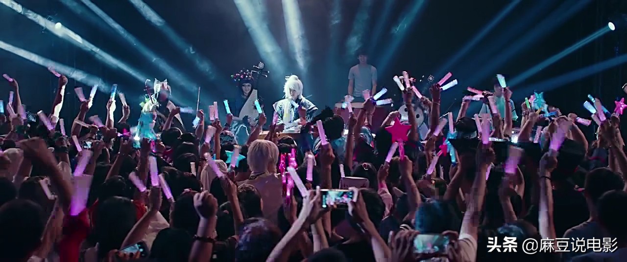 闪光少女二次元火了 (闪光少女音乐二次元)