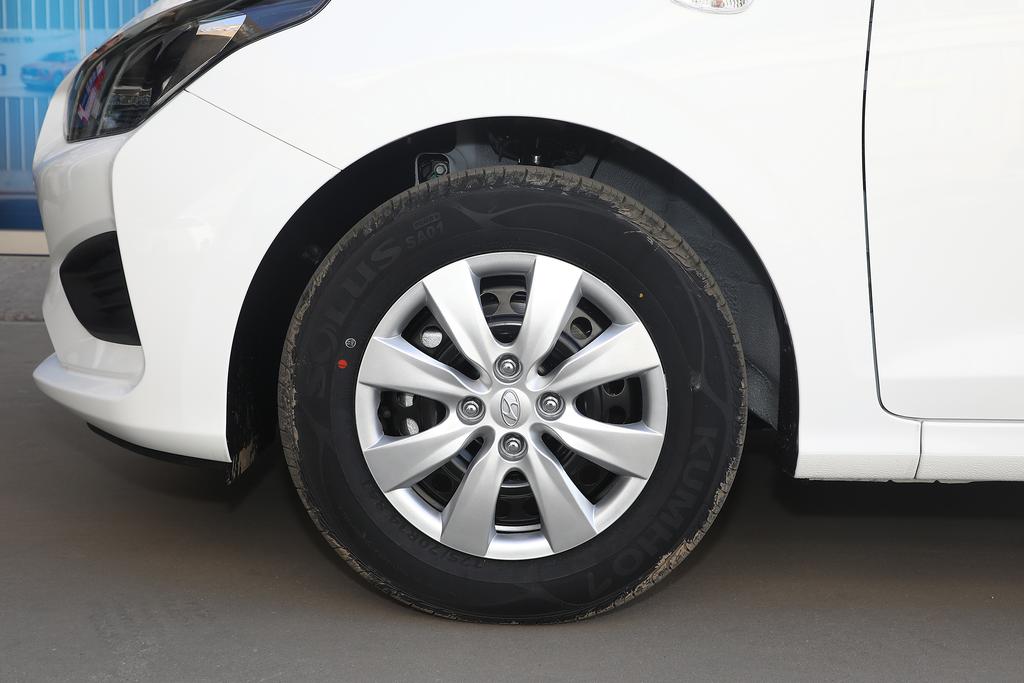 新瑞纳4.99万合适吗,2019年现代瑞纳17万公里价格