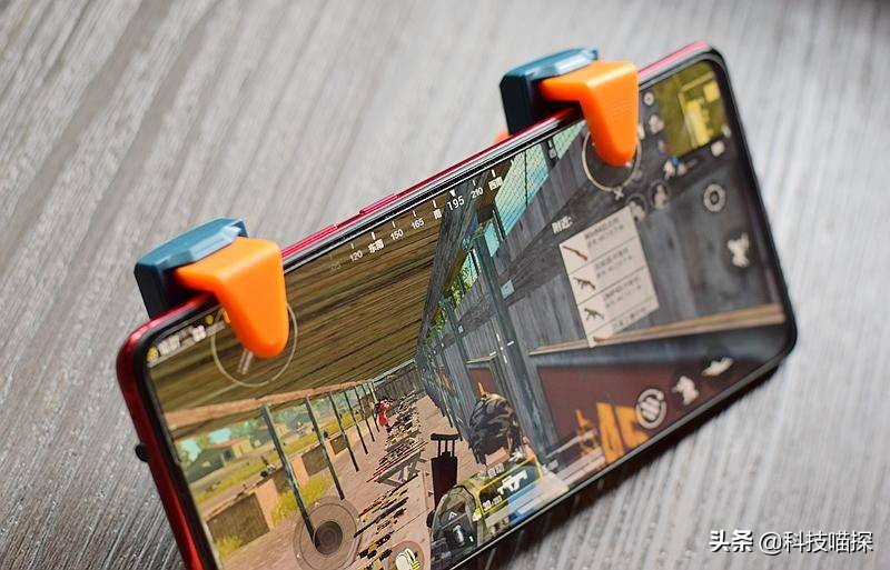 北通J1手游按键1秒15次击发，和我拼手速你必败无疑