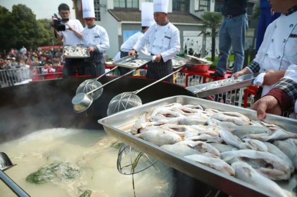 2018十大感人瞬间感谢你,谢谢2018完整视频