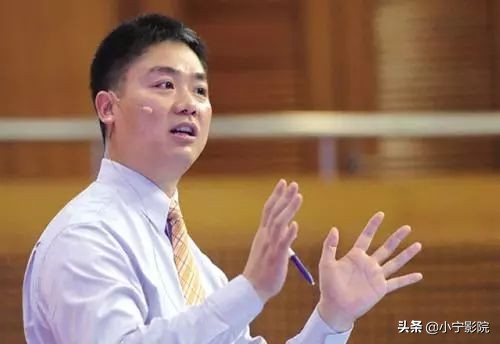 美好的肉体加上荒诞的故事，这剧简直太讽刺了