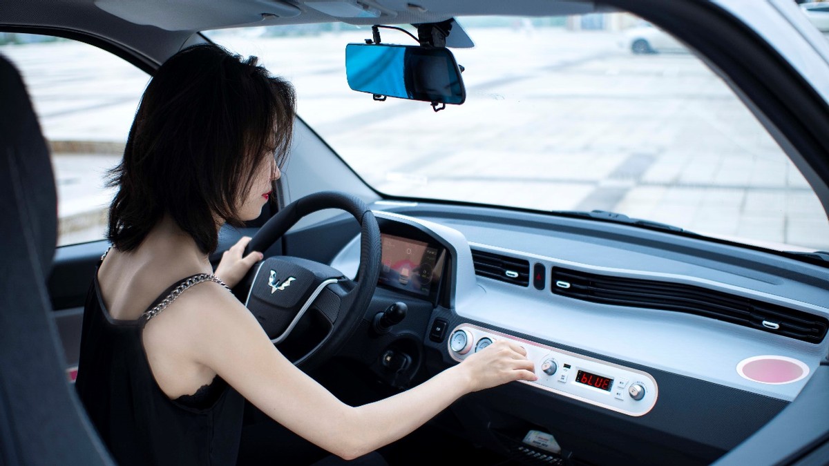 宏光miniev第三代马卡龙提车视频,宏光miniev第三代马卡龙用车感受