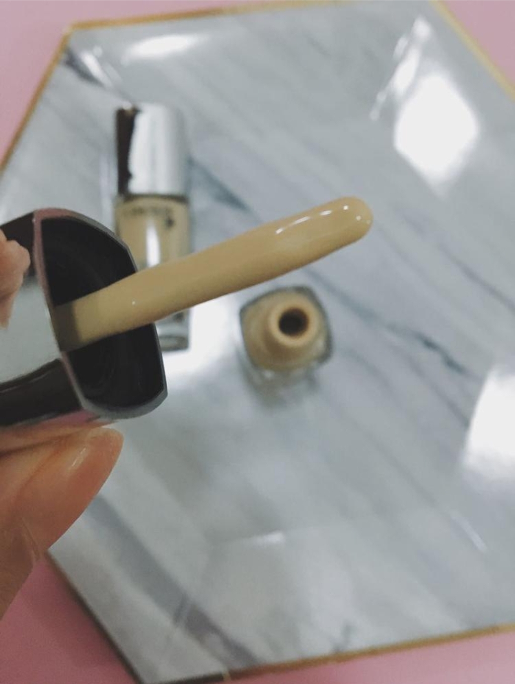 适合油皮用的打造奶油肌的粉底液,适合干皮瑕疵皮的秋冬粉底液