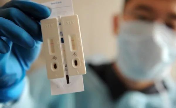 河北一男子感染艾滋报复社会，恶意传播艾滋病毒，当场被抓