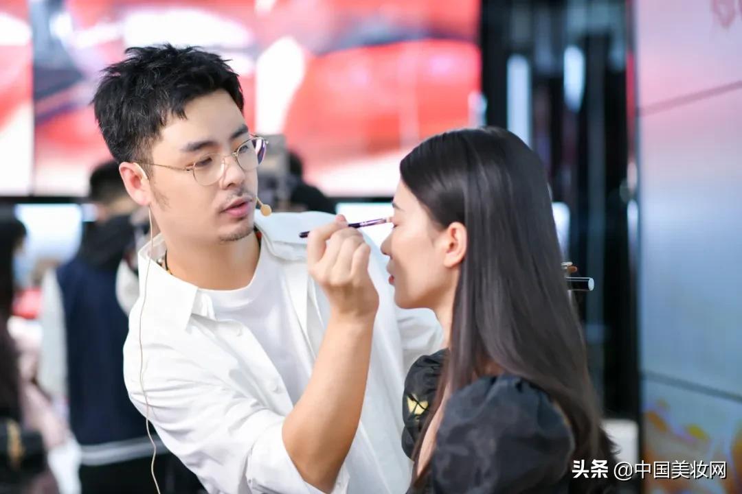 卡姿兰商场美妆活动,卡姿兰美妆品牌店