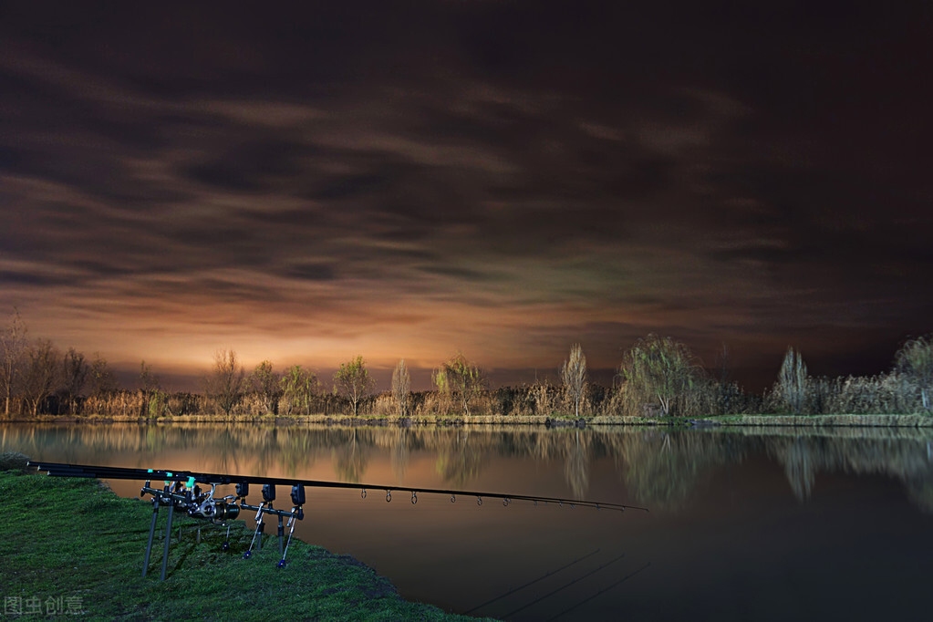 夏季夜钓鲫鱼鲤鱼用腥饵还是香饵,夏季浮钓调漂的正确方法与技巧