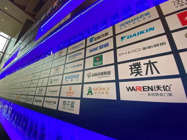 沃伦门窗展会,沃伦系统门窗算十大品牌吗